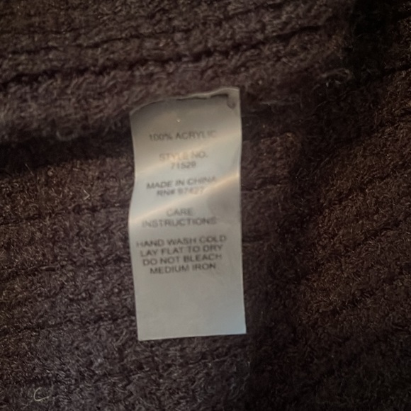 Ribbed Knit Poncho - Plus - Picture 4 of 4